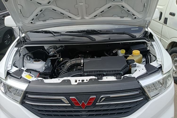 Used Wuling Hongguang V 2021 1.5L Enjoyment Edition LAR Engine Bay