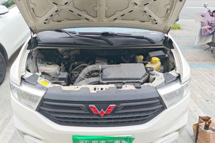 Used Wuling Hongguang V 2021 1.5L Jingqu Version LAR Engine Bay