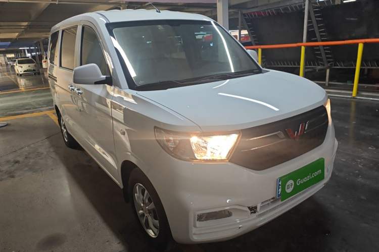 Used Wuling Hongguang V 2021 1.5L Refreshed Enjoyment Edition LAR Exterior 1