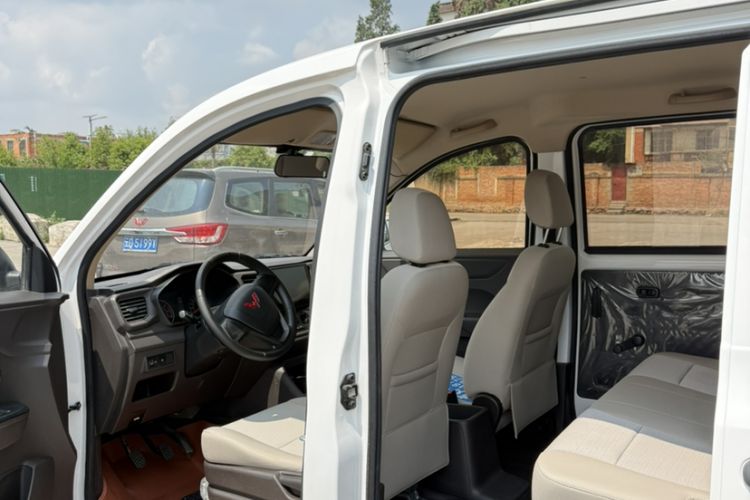 Used Wuling Hongguang V 2021 1.5L Jingqu Version LAR Exterior 10