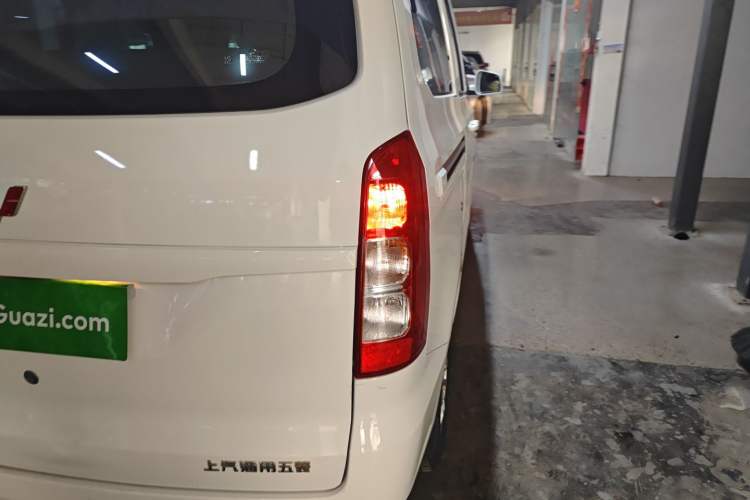 Used Wuling Hongguang V 2021 1.5L Refreshed Enjoyment Edition LAR Exterior 2