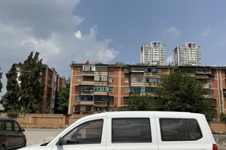 Used Wuling Hongguang V 2021 1.5L Jingqu Version LAR Exterior 4