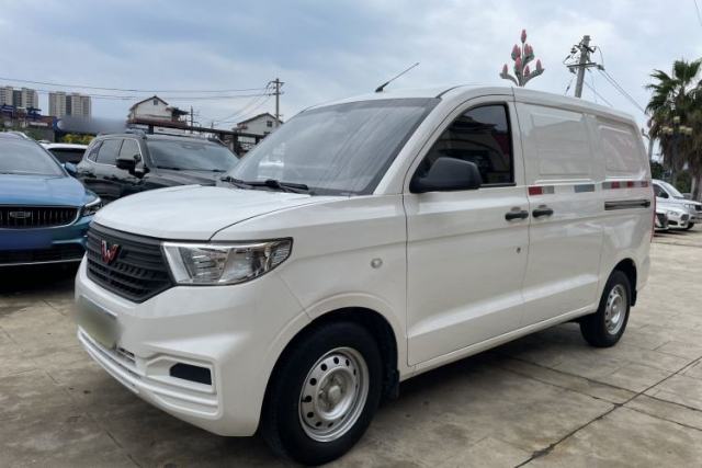 Wuling Hongguang V 2021 1.5L Jingqu Edition Enclosed-Window Vehicle LAR مستعملة