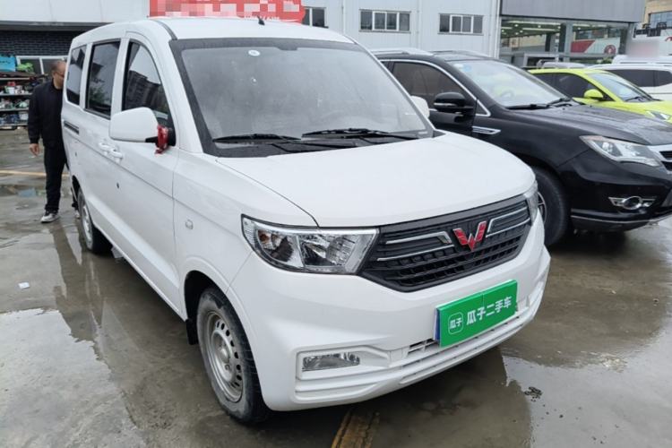 Used Wuling Hongguang V 2021 1.5L Refreshed Enjoyment Edition LAR Front Right 45 Deg