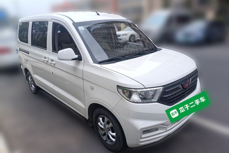 Used Wuling Hongguang V 2021 1.5L Enjoyment Edition LAR Front Right 45 Deg