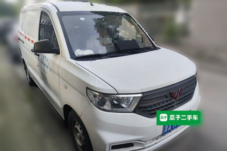 Used Wuling Hongguang V 2021 1.5L Jingqu Edition Enclosed-Window Vehicle LAR Front Right 45 Deg