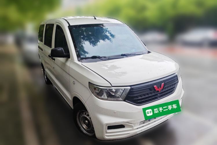 Used Wuling Hongguang V 2021 1.5L Jingqu Version LAR Front Right 45 Deg