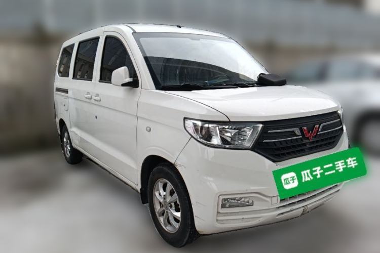 Used Wuling Hongguang V 2021 1.5L Enjoyment Edition LAR Front Right 45 Deg