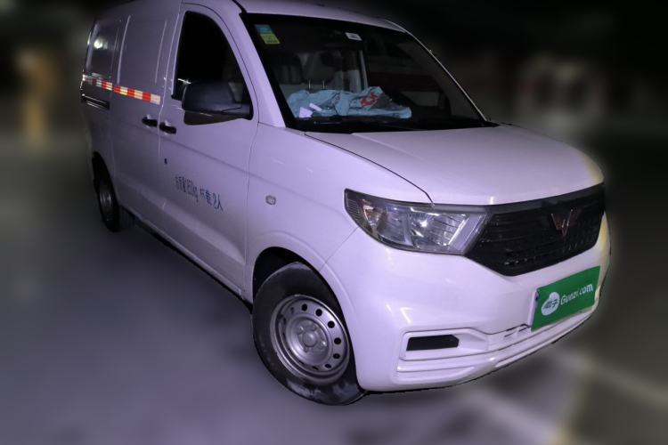Used Wuling Hongguang V 2021 1.5L Jingqu Edition Enclosed-Window Vehicle LAR Front Right 45 Deg