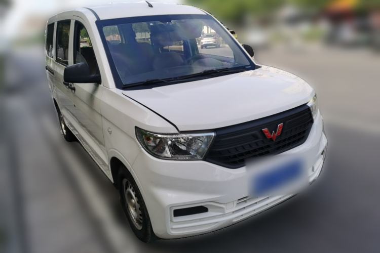 Used Wuling Hongguang V 2021 1.5L Jingqu Version LAR Front Right 45 Deg