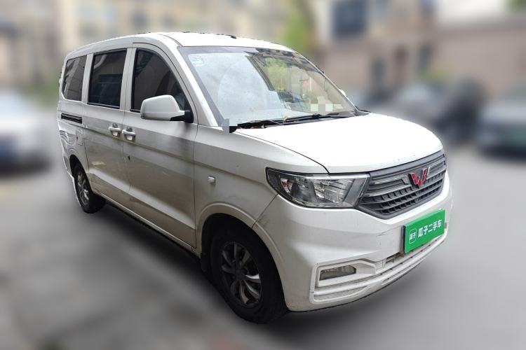 Used Wuling Hongguang V 2021 1.5L Enjoyment Edition LAR Front Right 45 Deg