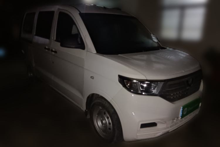 Used Wuling Hongguang V 2021 1.5L Jingqu Version LAR Front Right 45 Deg