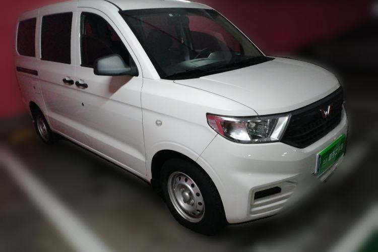 Used Wuling Hongguang V 2021 1.5L Jingqu Version LAR Front Right 45 Deg