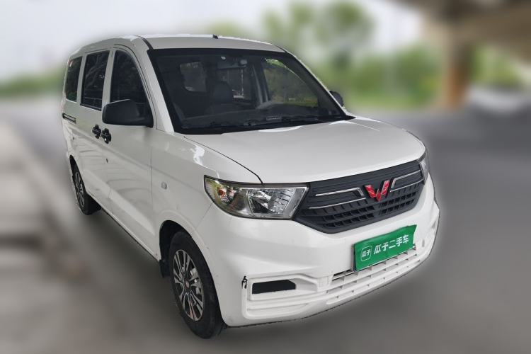 Used Wuling Hongguang V 2021 1.5L Jingqu Version LAR Front Right 45 Deg