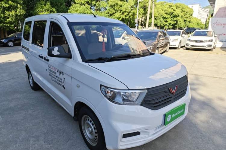 Used Wuling Hongguang V 2021 1.5L Jingqu Version LAR Front Right 45 Deg