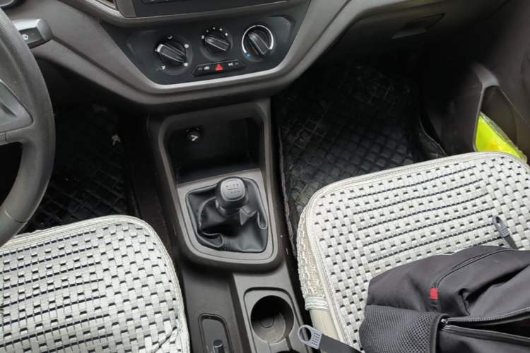 Used Wuling Hongguang V 2021 1.5L Refreshed Enjoyment Edition LAR Gear Lever