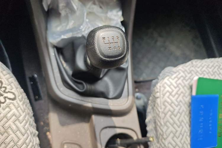 Used Wuling Hongguang V 2021 1.5L Jingqu Version LAR Gear Lever