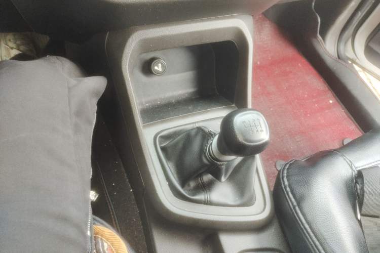 Used Wuling Hongguang V 2021 1.5L Jingqu Version LAR Gear Lever