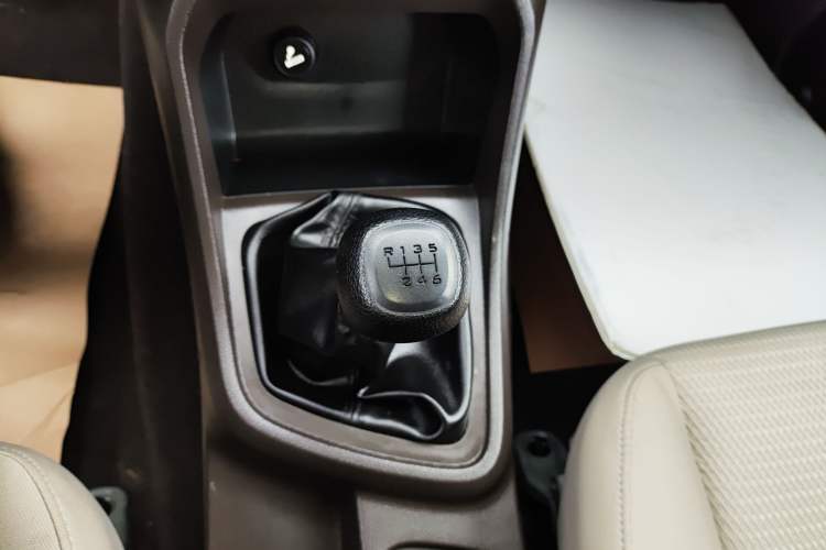 Used Wuling Hongguang V 2021 1.5L Jingqu Version LAR Gear Lever