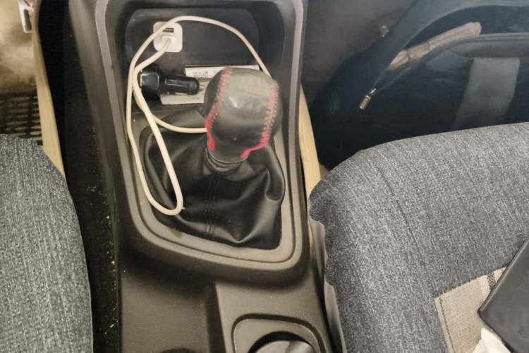Used Wuling Hongguang V 2021 1.5L Jingqu Version LAR Gear Lever