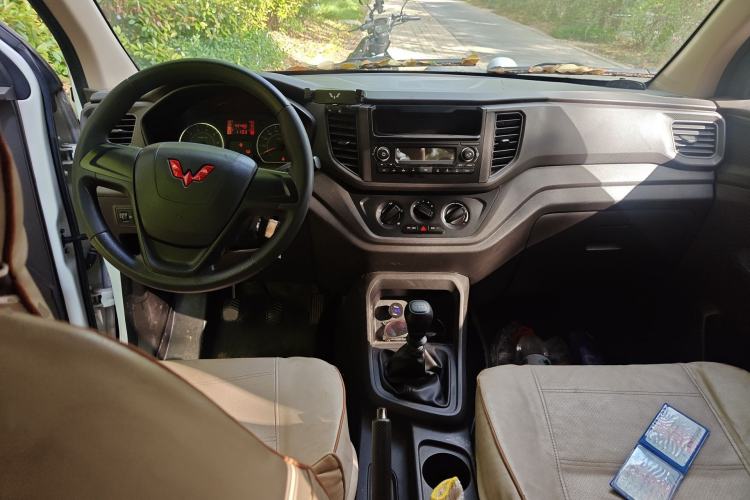 Used Wuling Hongguang V 2021 1.5L Jingqu Version LAR Interior 2