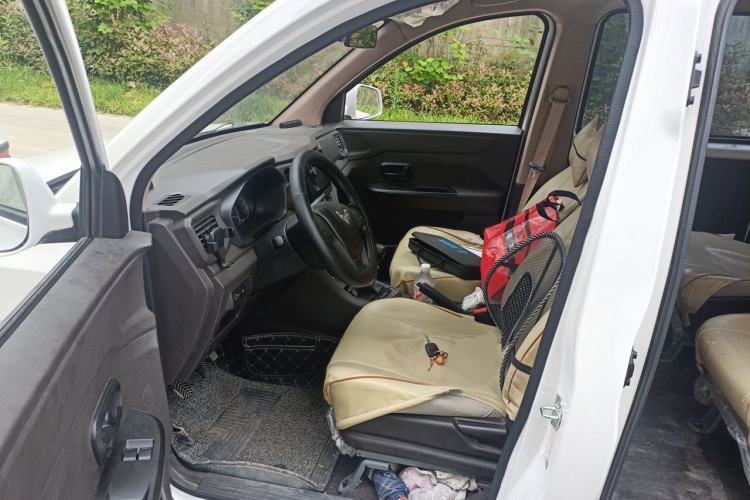 Used Wuling Hongguang V 2021 1.5L Enjoyment Edition LAR Left Front Seat