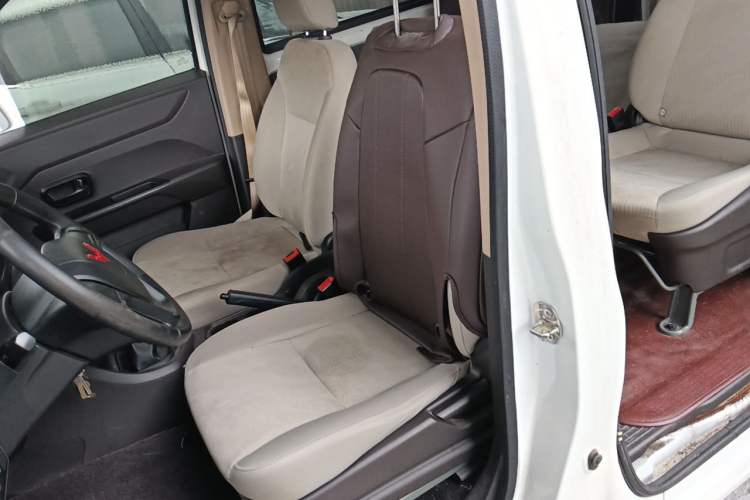 Used Wuling Hongguang V 2021 1.5L Enjoyment Edition LAR Left Front Seat