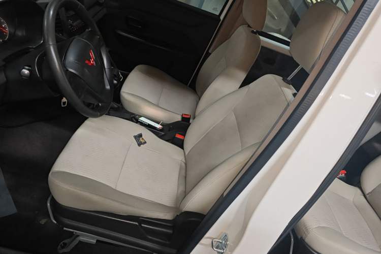 Used Wuling Hongguang V 2021 1.5L Refreshed Enjoyment Edition LAR Left Front Seat
