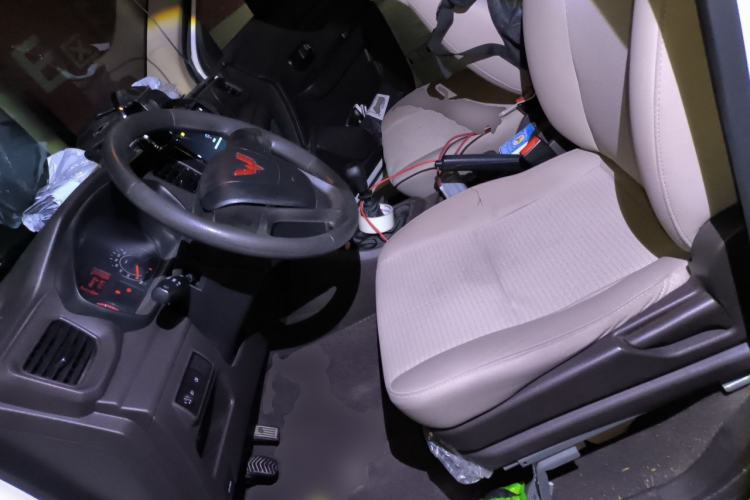Used Wuling Hongguang V 2021 1.5L Jingqu Edition Enclosed-Window Vehicle LAR Left Front Seat