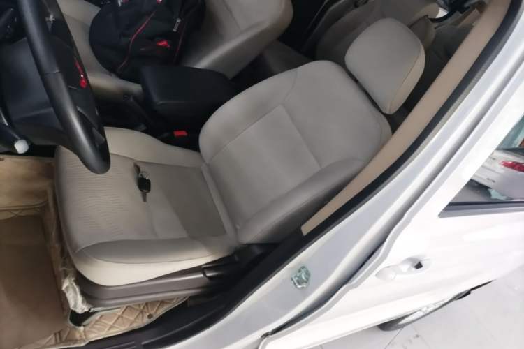 Used Wuling Hongguang V 2021 1.5L Refreshed Enjoyment Edition LAR Left Front Seat