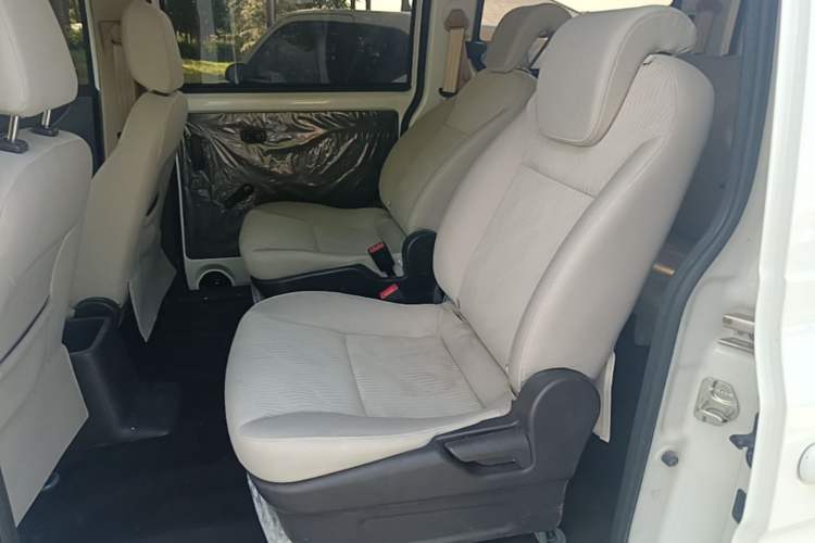 Used Wuling Hongguang V 2021 1.5L Enjoyment Edition LAR Left Rear Seat