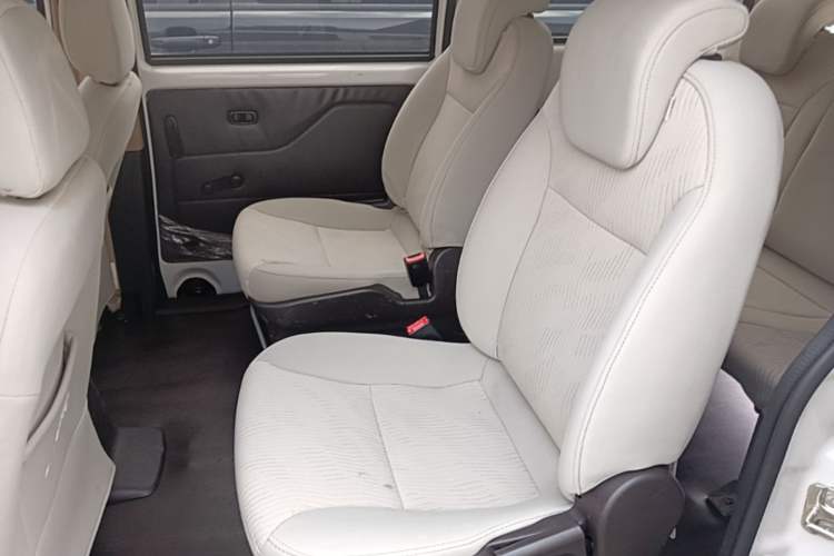 Used Wuling Hongguang V 2021 1.5L Enjoyment Edition LAR Left Rear Seat