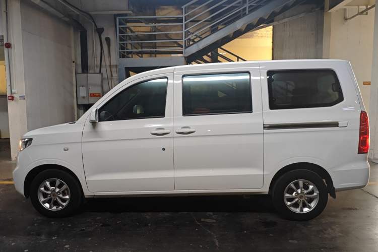 Used Wuling Hongguang V 2021 1.5L Refreshed Enjoyment Edition LAR Left Side