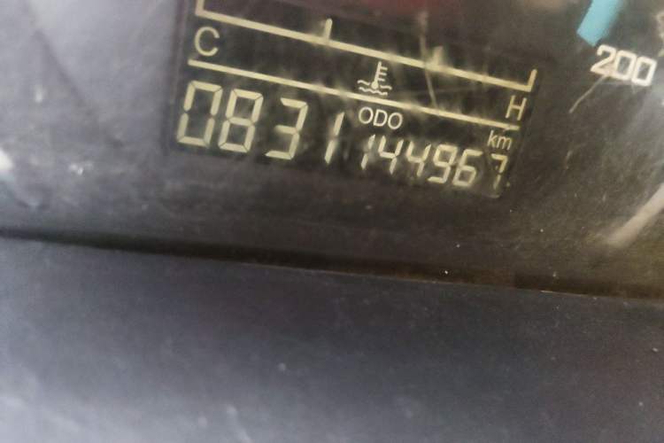 Used Wuling Hongguang V 2021 1.5L Refreshed Enjoyment Edition LAR Odometer Close Up