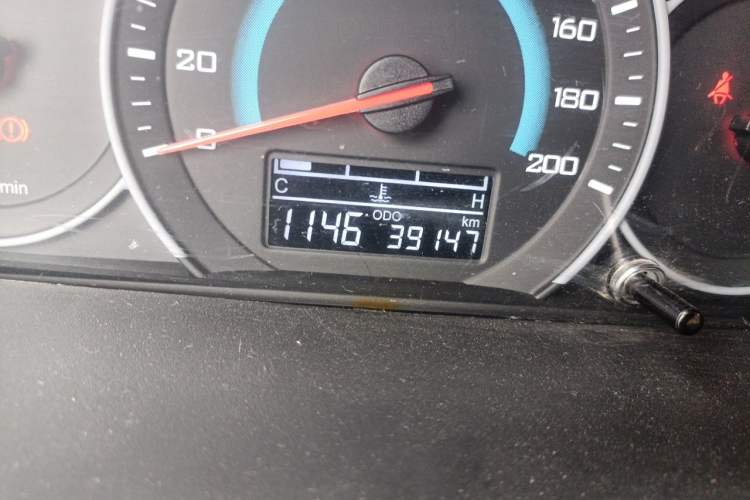Used Wuling Hongguang V 2021 1.5L Enjoyment Edition LAR Odometer Close Up