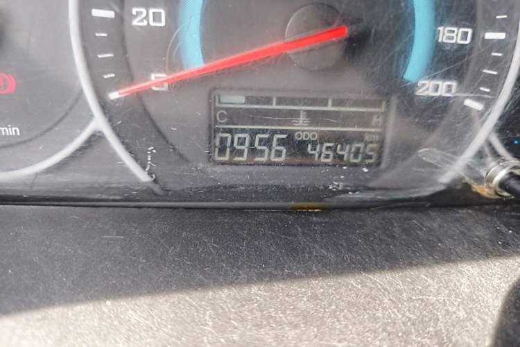 Used Wuling Hongguang V 2021 1.5L Refreshed Enjoyment Edition LAR Odometer Close Up