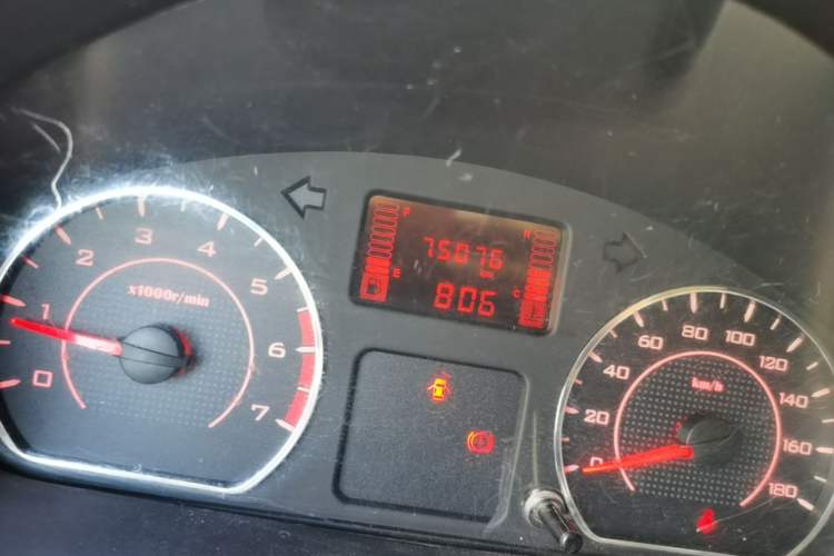 Used Wuling Hongguang V 2021 1.5L Jingqu Version LAR Odometer Close Up