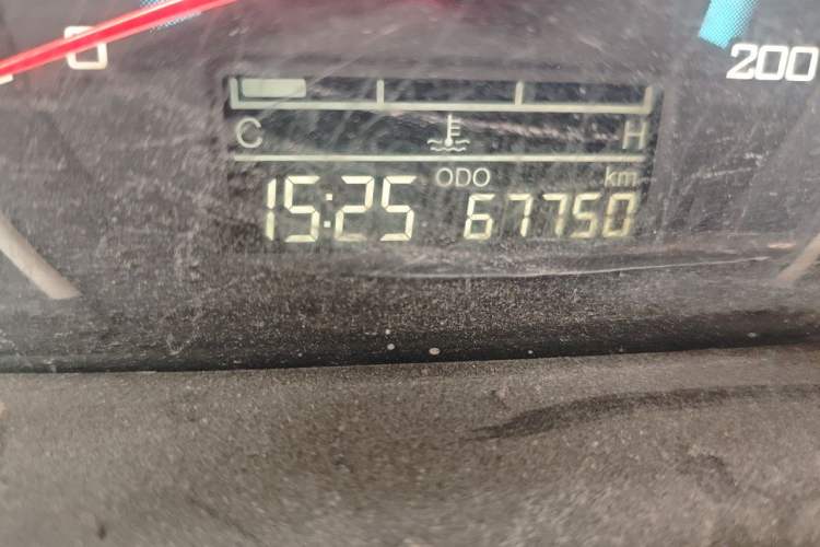 Used Wuling Hongguang V 2021 1.5L Enjoyment Edition LAR Odometer Close Up