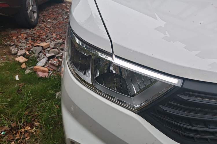 Used Wuling Hongguang V 2021 1.5L Jingqu Version LAR Right Front Headlight