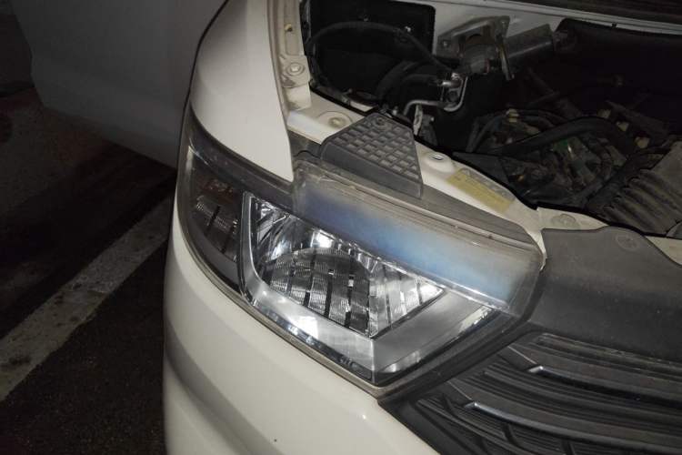 Used Wuling Hongguang V 2021 1.5L Enjoyment Edition LAR Right Front Headlight