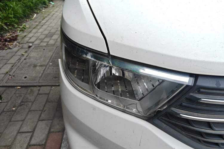 Used Wuling Hongguang V 2021 1.5L Enjoyment Edition LAR Right Front Headlight