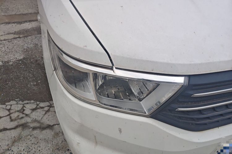 Used Wuling Hongguang V 2021 1.5L Enjoyment Edition LAR Right Front Headlight