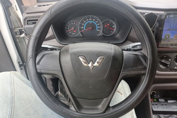 Used Wuling Hongguang V 2021 1.5L Enjoyment Edition LAR Steering Wheel