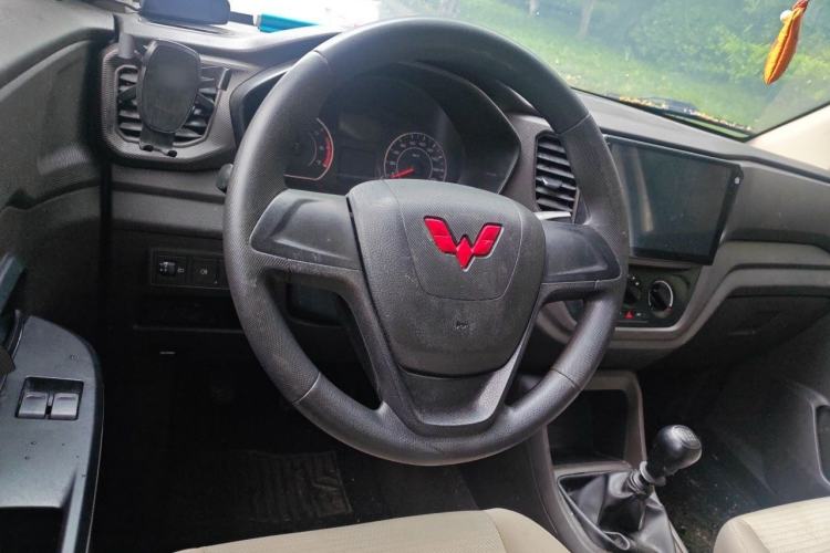Used Wuling Hongguang V 2021 1.5L Jingqu Version LAR Steering Wheel