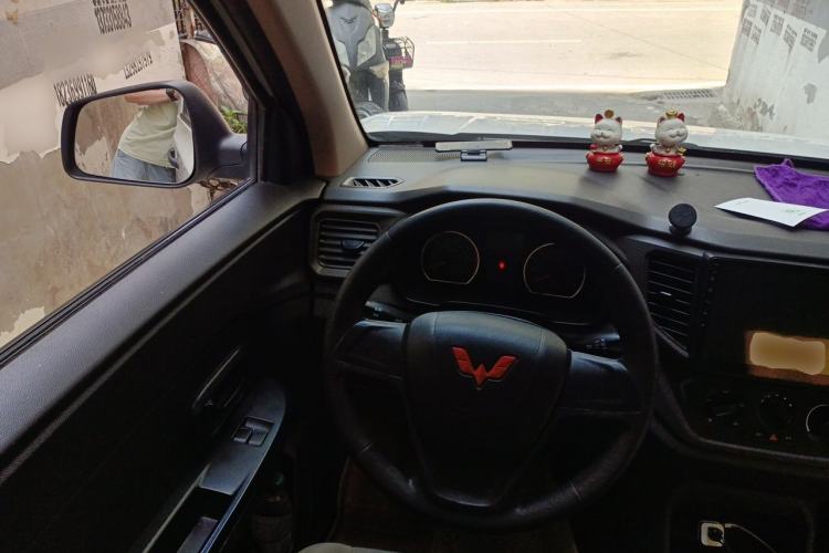 Used Wuling Hongguang V 2021 1.5L Jingqu Version LAR Steering Wheel