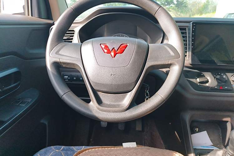 Used Wuling Hongguang V 2021 1.5L Refreshed Enjoyment Edition LAR Steering Wheel
