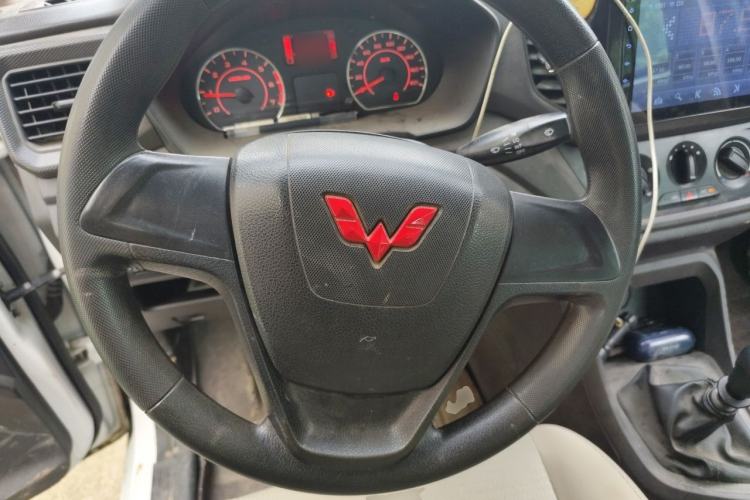 Used Wuling Hongguang V 2021 1.5L Jingqu Version LAR Steering Wheel