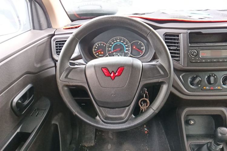 Used Wuling Hongguang V 2021 1.5L Enjoyment Edition LAR Steering Wheel