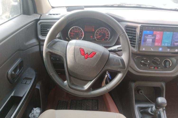 Used Wuling Hongguang V 2021 1.5L Jingqu Version LAR Steering Wheel