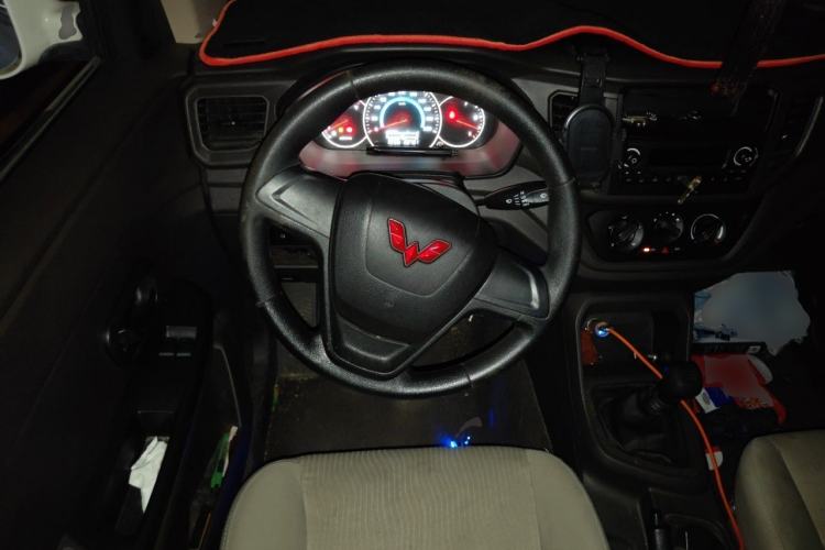 Used Wuling Hongguang V 2021 1.5L Enjoyment Edition LAR Steering Wheel